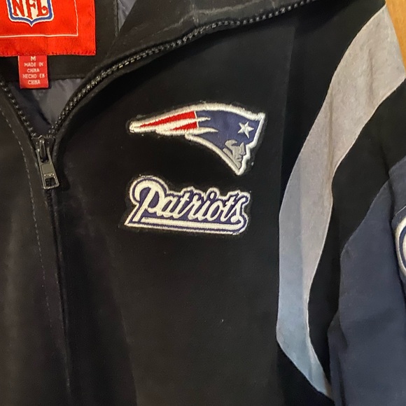 NFL Patriots Black Jacket - Picture 2 of 6